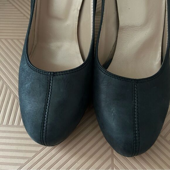 Furla Heels Black Dark Gray Closed Toe Zipper Back Business Casual Neutral - Picture 5 of 13